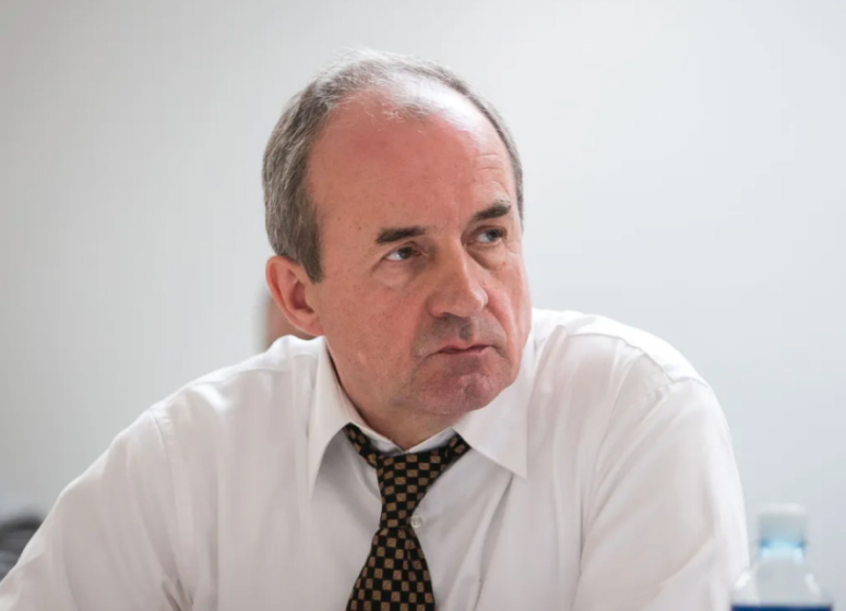 Janusz Bugajski, the author of Failed State
